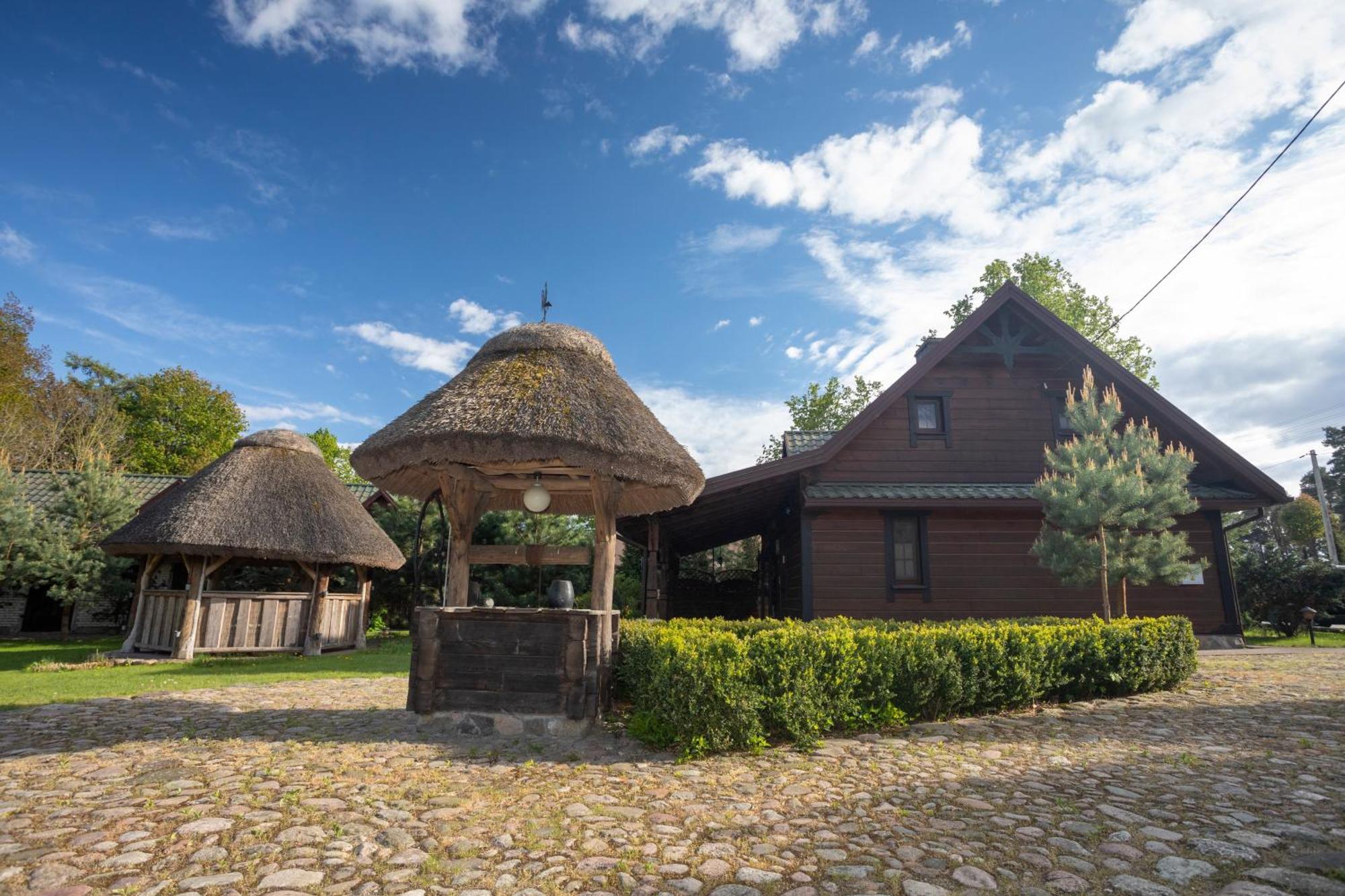 Villa Dom Pod Lipa Jaminy Esterno foto